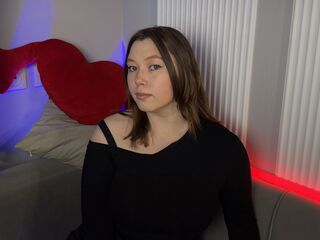 naked cam girl masturbating with sextoy MaryDurham