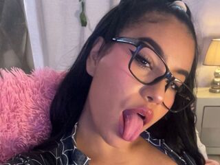 hot webcam MihaCameron
