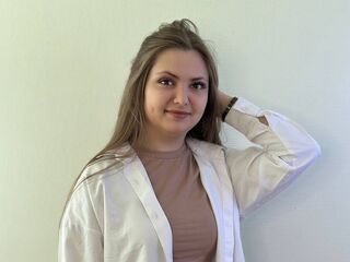 bedroom webcam MildaTaddio