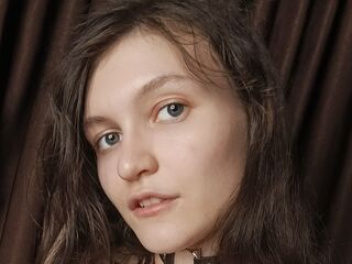 naked girl with cam masturbating MillieStrife