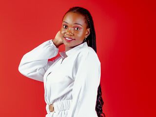 camslut fingering shaved pussy MintahDol