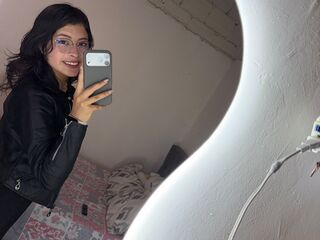 hot chatroom MiraSterling
