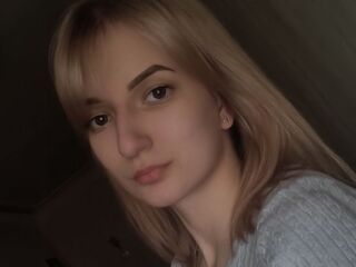 hot cam girl masturbating with vibrator NatachaKoepf