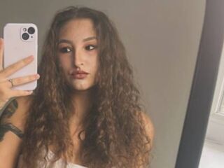 fingering webcamgirl picture NicholMikrot