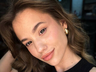 nude webcamgirl PearlyLominack