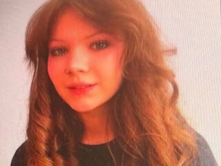 mastubating web cam girl RosieWalmont