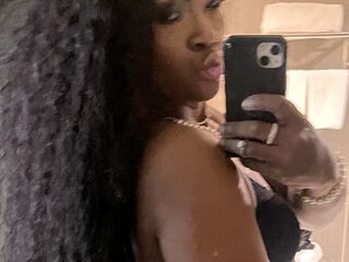 girl showing tits SamoreLovin