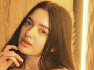 kinky cam SavannahHoward