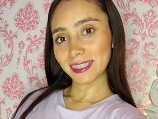 camslut webcam video ScarlettMills