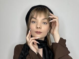 camslut ScarlettMoreau