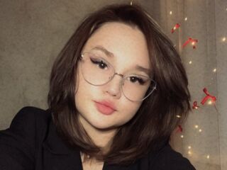 girl cam naked ShielaQuam