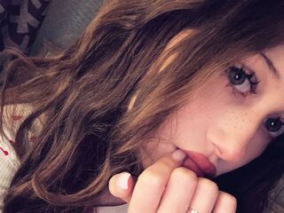 camslut video SimonaHaley