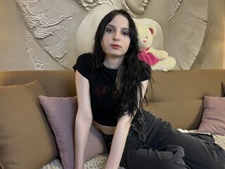 beautiful camgirl SkylarGarcia