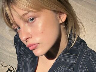 free sex cam SoledadMadon