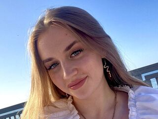 camslut showing pussy SonyMiller