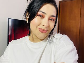 masturbating camgirl SophieBella
