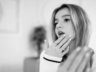 sexy cam girl StaceeyBrown