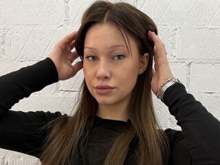 live webcam performer ThaliaDiersen