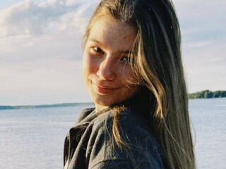 naked girl with webcam masturbating with dildo VanitaNadoff