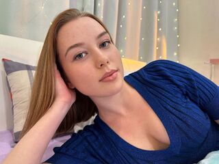 cam girl playing with sextoy VictoriaBriant
