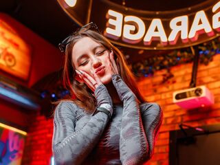 adult chatroom XeniaUsher